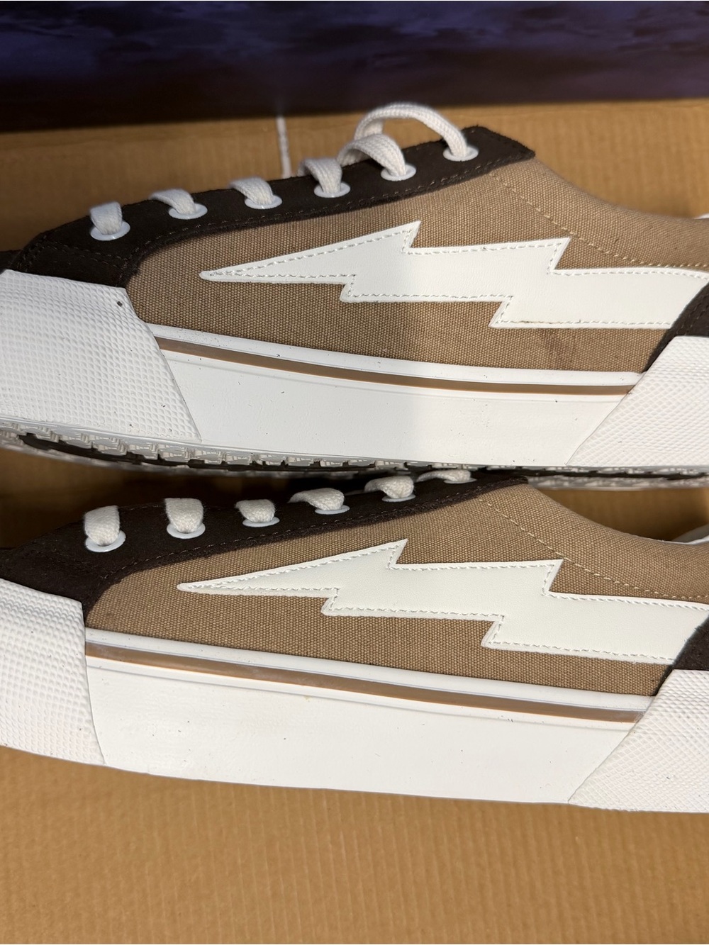 Revenge X Storm Men's Tan & White Lightning Accent Canvas Sneakers